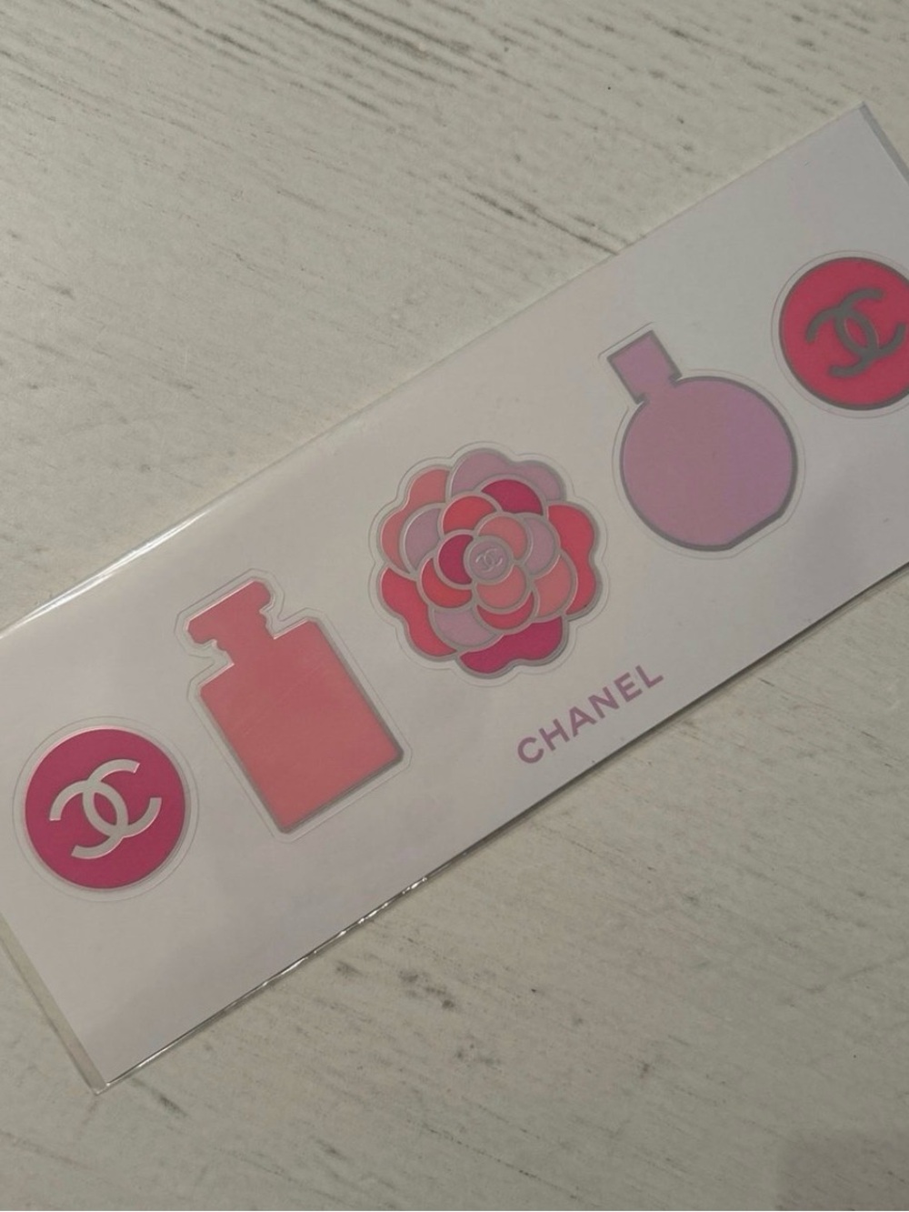 GWP- CC Parfum White Sticker Set